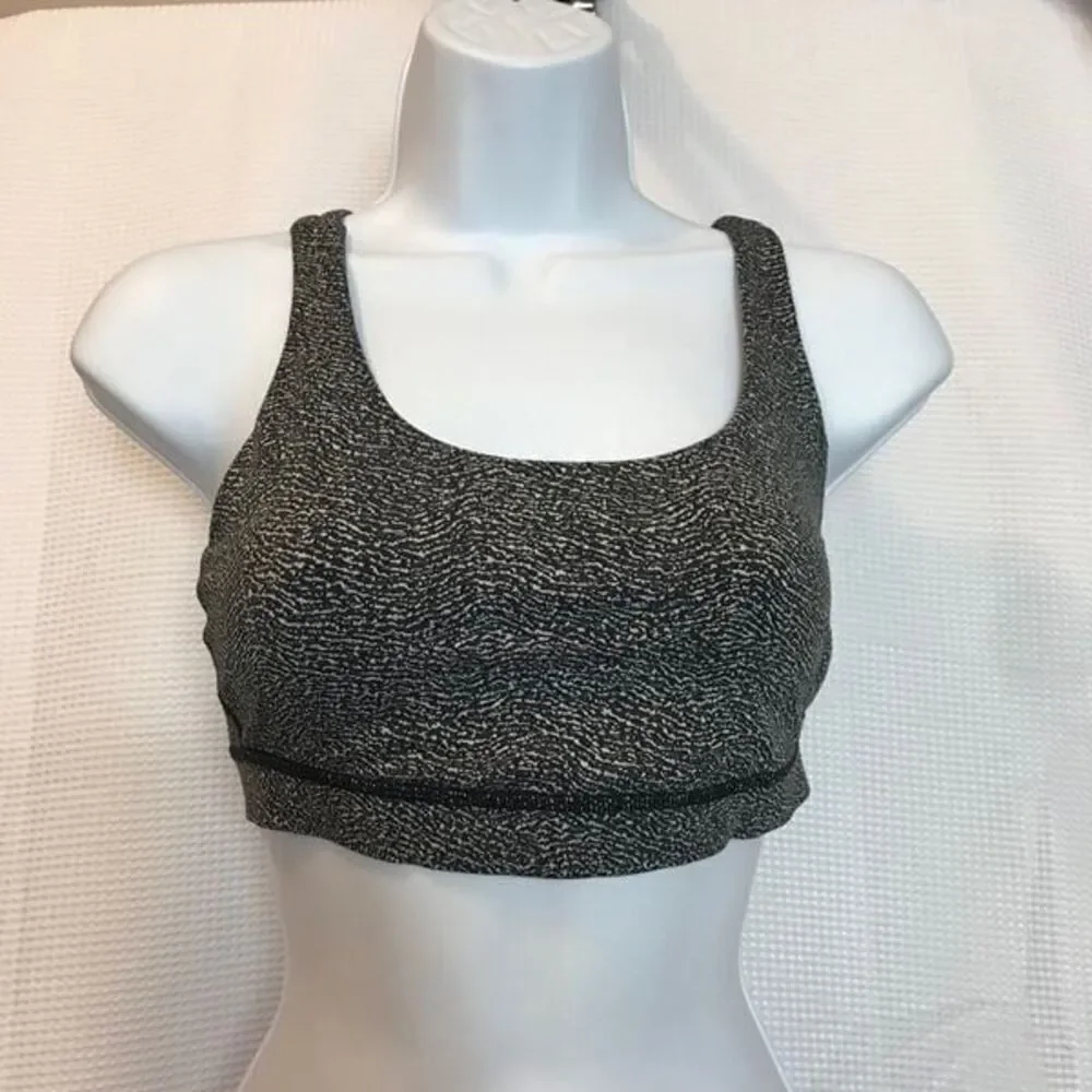 lululemon Energy training sport bra size 6 …0233